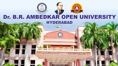 <p>మరిన్ని వివరాలకు కాల్‌ సెంటర్‌ 18005990101 లేదా హెల్ప్‌ డెస్క్‌ 040-23680222 నంబర్లను సంప్రదించవచ్చు. జూబ్లీహిల్స్‌లోని యూనివర్శిటీలోని ప్రధాన కార్యాలయానికి కూడా వెళ్లి వివరాలను తెలుసుకోవచ్చని అధికారులు తెలిపారు.</p> 