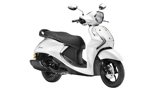 The 2025 Yamaha Fascino 125 continues to draw power from the 125 cc air-cooled, fuel-injected engine tuned for 8 bhp and 10.3 Nm