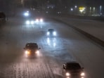 With winter storm 'Fern' predicted to hit from January 23 to 26, panic buying has emptied grocery shelves across the US. Supermarkets warn against hoarding and recommend essential supplies.