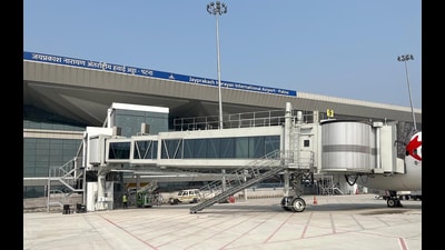 The third aerobridge became operational at the Jayprakash Narayan International airport in Patna on Saturday. (Santosh Kumar/HT) The third aerobridge became operational at the Jayprakash Narayan International airport in Patna on Saturday. (Santosh Kumar/HT)