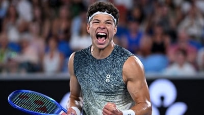 Ben Shelton of the US celebrates after winning his third round match against Monaco's Valentin Vacherot (HT_PRINT) Ben Shelton of the US celebrates after winning his third round match against Monaco's Valentin Vacherot (HT_PRINT)