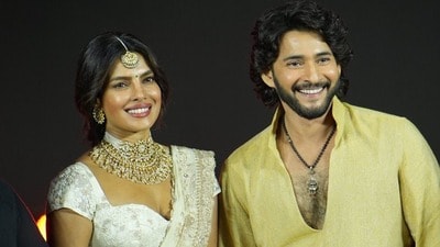ప్రియాంక చోప్రా మరింత శక్తివంతమైనది- మహేశ్ బాబు ప్రశంసలు- సూపర్ స్టార్ను దోస్త్ అని పిలిచిన వారణాసి హీరోయిన్ ప్రియాంక చోప్రా మరింత శక్తివంతమైనది- మహేశ్ బాబు ప్రశంసలు- సూపర్ స్టార్ను దోస్త్ అని పిలిచిన వారణాసి హీరోయిన్