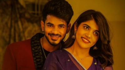 <p>బిగ్ బాస్ హౌస్ లో పవన్, రీతు రిలేషన్ షిప్ హాట్ టాపిక్ గా మారింది. వీళ్లు బాండ్ ఫ్రెండ్ షిప్ ను దాటి ముందుకు సాగింది. హౌస్ లో ఫైట్స్, ప్రేమ, బుజ్జగింపులు, కోపాలు.. ఇలా వీళ్లు కావాల్సినంత కంటెంట్ ఇచ్చారు. </p> (instagram-Uppala Pavan Kumar)