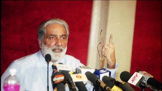 Former BCCI President IS Bindra at a press conference. (HT Photo)