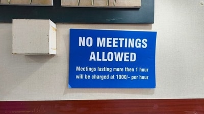 A Bengaluru man posted a quirky Bengaluru eatery rule charging for long meetings. (X/@shobhitic) A Bengaluru man posted a quirky Bengaluru eatery rule charging for long meetings. (X/@shobhitic)