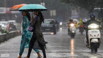 বুধবার এবং বৃহস্পতিবার পশ্চিমবঙ্গে বৃষ্টি হতে পারে। (ছবিটি প্রতীকী, সৌজন্যে পিটিআই) বুধবার এবং বৃহস্পতিবার পশ্চিমবঙ্গে বৃষ্টি হতে পারে। (ছবিটি প্রতীকী, সৌজন্যে পিটিআই)