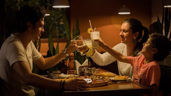 Having dinner by 7pm helps in better digestion, shares Dr Sethi. (Unsplash)