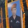 গত বছর এপ্রিলে কাশ্মীরে শহিদ হন ভারতীয় সেনার প্যারা ফোর্সের জওয়ান ঝন্টু আলি শেখ। (ফাইল ছবি)