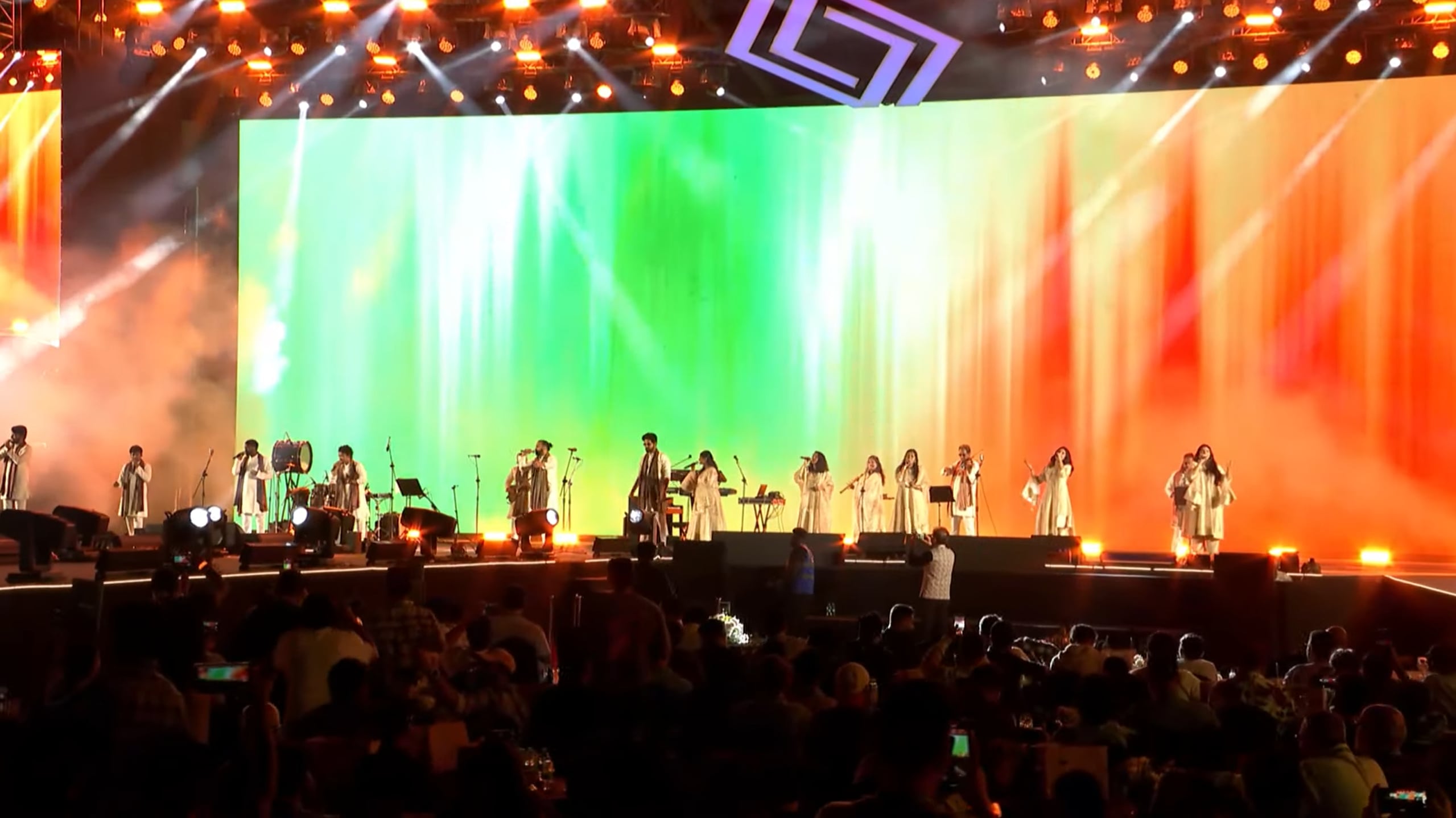 Renault begins by celebrating the 77th Republic Day of India.