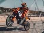 KTM 390 SMC R shares its underpinnings with other 390 models of the brand.