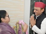 Samajwadi Party leader Akhilesh Yadav with West Bengal chief minister Mamata Banerjee. (IANS)
