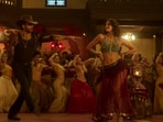 Shahid Kapoor and Disha Patani's still from Aashiqon Ki Colony song. Shahid Kapoor and Disha Patani's still from Aashiqon Ki Colony song.