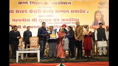 A special draw was also held, in which 21 lucky families were given almirahs. (HT Photo)