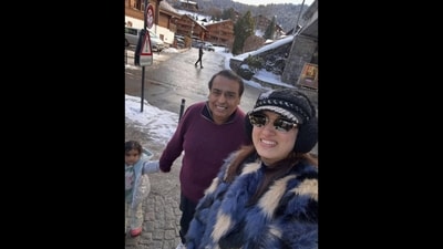 Mukesh Ambani and his grandkid posing for a fan. (Instagram/@richapanai) Mukesh Ambani and his grandkid posing for a fan. (Instagram/@richapanai)
