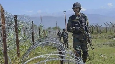 J-K: Indian Army's 10 Rashtriya Rifles distributes computers to schools in Doda J-K: Indian Army's 10 Rashtriya Rifles distributes computers to schools in Doda