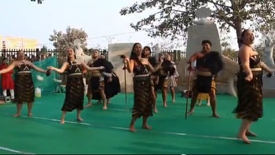 మేడారంలో మావోరీ తెగ మేడారంలో మావోరీ తెగ