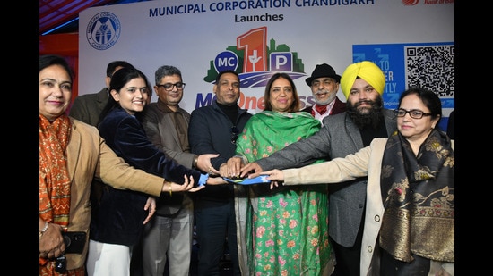 MC commissioner Amit Kumar said the parking system also covers commercial four-wheelers with yellow number plates, making it an inclusive initiative that benefits a wider segment of vehicle users. (HT Photo)