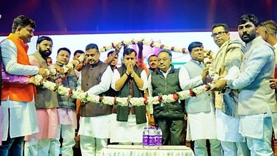 প্রথমে ভাষণেই বঙ্গপ্রেমী প্রমাণে মরিয়া নীতীন নবীন (@NitinNabin X) প্রথমে ভাষণেই বঙ্গপ্রেমী প্রমাণে মরিয়া নীতীন নবীন (@NitinNabin X)