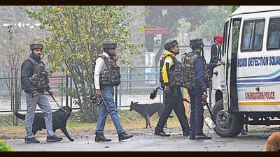 HS Mamik, president of the Independent Schools Association (ISA), which has over 77 member schools across the Tricity, said the incident was unprecedented. (Keshav Singh/HT) HS Mamik, president of the Independent Schools Association (ISA), which has over 77 member schools across the Tricity, said the incident was unprecedented. (Keshav Singh/HT)