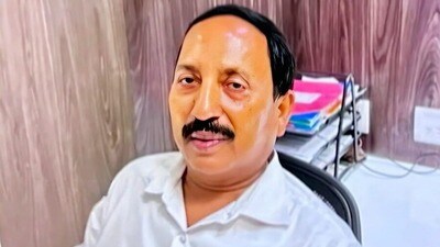 ৪৮ ঘন্টা পর পুলিশের জালে গুদাম মালিক (সৌজন্যে টুইটার) ৪৮ ঘন্টা পর পুলিশের জালে গুদাম মালিক (সৌজন্যে টুইটার)