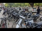 The farmers questioned how parking charges could be imposed on them when Market Committee rules explicitly prohibit levying any such fee on cultivators. (HT Photo)