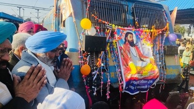 Ministers Harpal Singh Cheema and Lal Chand Kataruchak on Wednesday flagged off a special train carrying devotees to Varanasi to mark the Parkash Purb of Guru Ravidas. Ministers Harpal Singh Cheema and Lal Chand Kataruchak on Wednesday flagged off a special train carrying devotees to Varanasi to mark the Parkash Purb of Guru Ravidas.