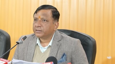 The Cabinet approved a new mutual agreement process for land acquisition to expedite development, alongside amendments for sub-leasing land to promote industrial expansion. The Cabinet approved a new mutual agreement process for land acquisition to expedite development, alongside amendments for sub-leasing land to promote industrial expansion.