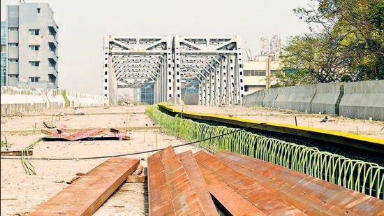 BMC’s target to complete all works on Vikhroli-Vidyavihar flyover by June 25