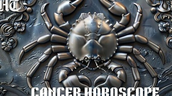 Cancer Horoscope Today: Read our expert astrological predictions to find out what the stars have in store for you. (Freepik)