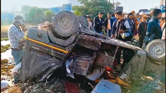 The mangled remains of the auto which the Fortuner hit before crashing into the truck in Zirakpur on Thursday. (HT Photo)