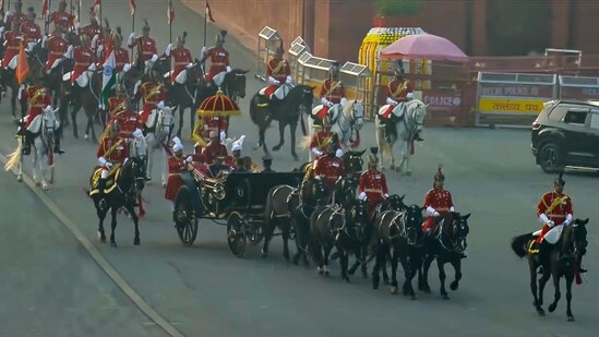 President Droupadi Murmu arriving in a ceremonial carriage escorted by the President's Bodyguard during the Beating Retreat ceremony&nbsp;(PTI)