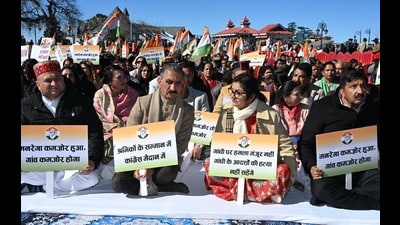 Chief minister Sukhvinder Singh Sukhu along with other Congress leaders staging a protest on The Ridge in Shimla on Friday. (Deepak Sansta/HT) Chief minister Sukhvinder Singh Sukhu along with other Congress leaders staging a protest on The Ridge in Shimla on Friday. (Deepak Sansta/HT)