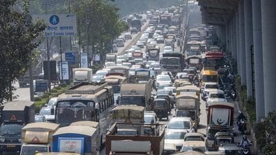 Mumbai Traffic Police officials said the restrictions were required due to a sharp rise in vehicle density and ongoing infrastructure projects in the city (HT Photo/Satish Bate)