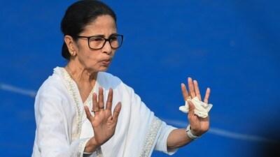 মুখ্যমন্ত্রী মমতা বন্দ্যোপাধ্যায়। (ফাইল ছবি, সৌজন্যে সমীর জানা/হিন্দুস্তান টাইমস) মুখ্যমন্ত্রী মমতা বন্দ্যোপাধ্যায়। (ফাইল ছবি, সৌজন্যে সমীর জানা/হিন্দুস্তান টাইমস)