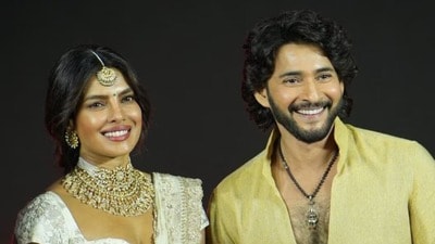প্রিয়াঙ্কা-মহেশের ছবি ‘বারাণসী’ মুক্তি পাবে ২০২৭-এ! জানেন কত তারিখে? জানালেন পরিচালক প্রিয়াঙ্কা-মহেশের ছবি ‘বারাণসী’ মুক্তি পাবে ২০২৭-এ! জানেন কত তারিখে? জানালেন পরিচালক