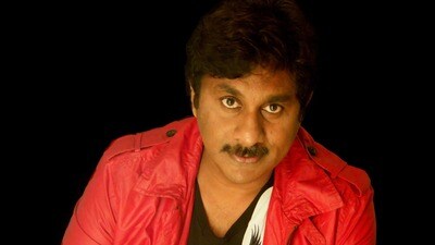 20 సుమోలు, జీబ్స్ కాన్వాయ్లా వస్తే గర్వంగా అనిపించింది, ఆ బాంబ్ బ్లాస్ట్స్కు భయమేసింది.. సింగర్ రఘు కుంచె 20 సుమోలు, జీబ్స్ కాన్వాయ్లా వస్తే గర్వంగా అనిపించింది, ఆ బాంబ్ బ్లాస్ట్స్కు భయమేసింది.. సింగర్ రఘు కుంచె