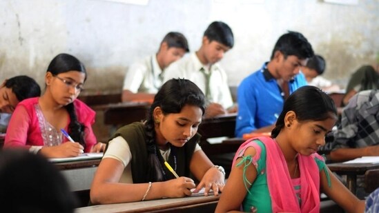 WBSSC to hold written exams for recruiting non-teaching staff in March (Bachchan kumar / HT file)