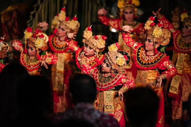A cultural performance at the festival. (UWRF)