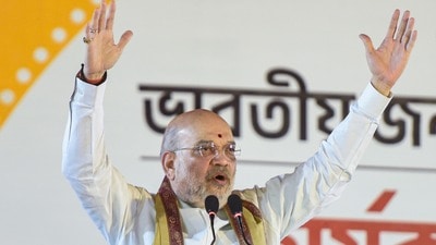 মমতাকে 'অনুপ্রবেশ' হুঁশিয়ারি শাহ-র (PTI) মমতাকে 'অনুপ্রবেশ' হুঁশিয়ারি শাহ-র (PTI)