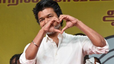 నన్ను టార్గెట్ చేస్తారని తెలుసు, కానీ నిర్మాతను చూస్తే బాధగా ఉంది- షారుక్ ఖాన్ స్ఫూర్తితోనే రాజకీయాల్లోకి: దళపతి విజయ్ (PTI)