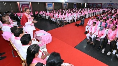 బీఆర్ఎస్ అధినేత కేసీఆర్ బీఆర్ఎస్ అధినేత కేసీఆర్