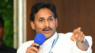 వైసీపీ అధినేత జగన్