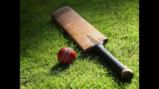 After opting to field, Saurashtra dominated proceedings by bowling out the hosts for 136 in the first innings. (HT File)