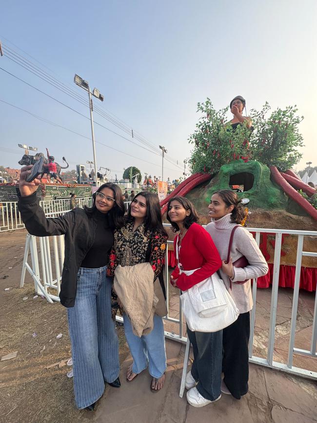 Sneha Chaudhary, a DU student, spent the day exploring Bharat Parv with her friends. Sneha Chaudhary, a DU student, spent the day exploring Bharat Parv with her friends.