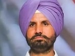 Warring questions Navjot Kaur’s credibility