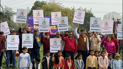 Around 4,000 residents participated in the gathering, called “Sadak Utsav 2.0” by citizen-led Dwarka Expressway Gurugram Development Association (DXP-GDA) in collaboration with Mission 7374, a Gurugram-based initiative focused on reforming urban governance. (HT Photos) Around 4,000 residents participated in the gathering, called “Sadak Utsav 2.0” by citizen-led Dwarka Expressway Gurugram Development Association (DXP-GDA) in collaboration with Mission 7374, a Gurugram-based initiative focused on reforming urban governance. (HT Photos)