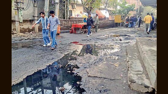 Sewerage water on a street in Dhoka Mohalla, Ludhiana on Sunday. (Gurpreet Singh/HT)