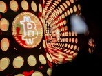 భారీగా పతనమైన బిట్​కాయిన్​(Bloomberg)