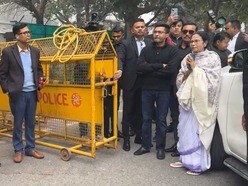 দিল্লি পুলিশের সঙ্গে মমতা বন্দ্যোপাধ্যায়ের কথোপকথন।