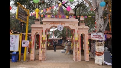 The replica of Ayodhya gate at the Uttar Pradesh pavilion. (HT Photo) The replica of Ayodhya gate at the Uttar Pradesh pavilion. (HT Photo)